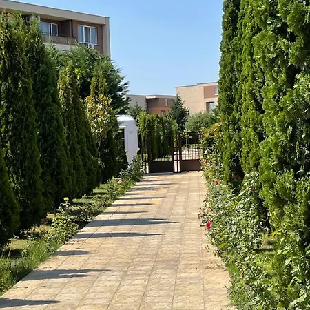 Fort Garden Слънчев бряг